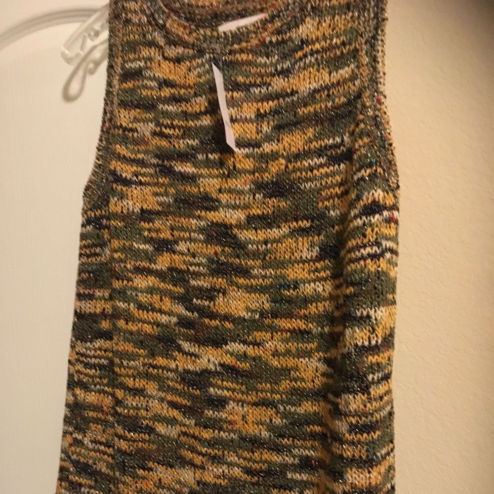 Knit sweater tank with flecks of gold